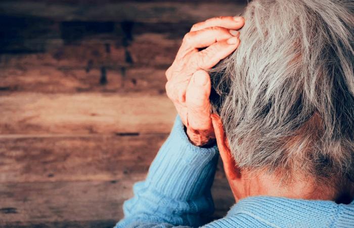 أعراض قد تكون نذيراً مبكراً على الإصابة بالخرف.. ما هي؟