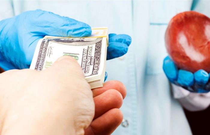 في بلد عربي… الحبس لشخص عرض كليته للبيع عبر فيسبوك