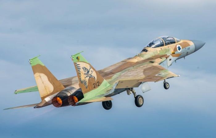 طائرات حربية إسرائيلية فوق عدد من المناطق