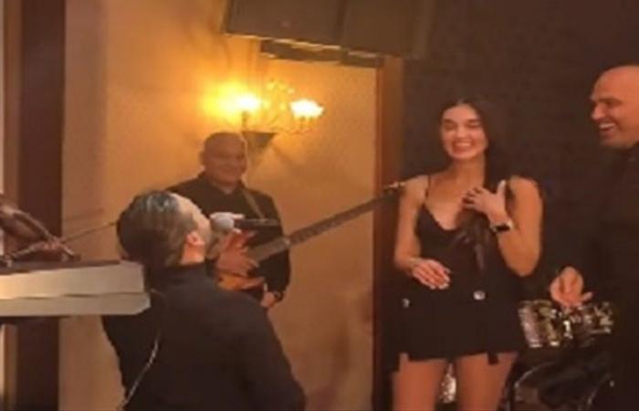 خلال حفل فنان لبنانيّ... فيديو يُوثّق ما حصل على المسرح بين شاب وحبيبته!