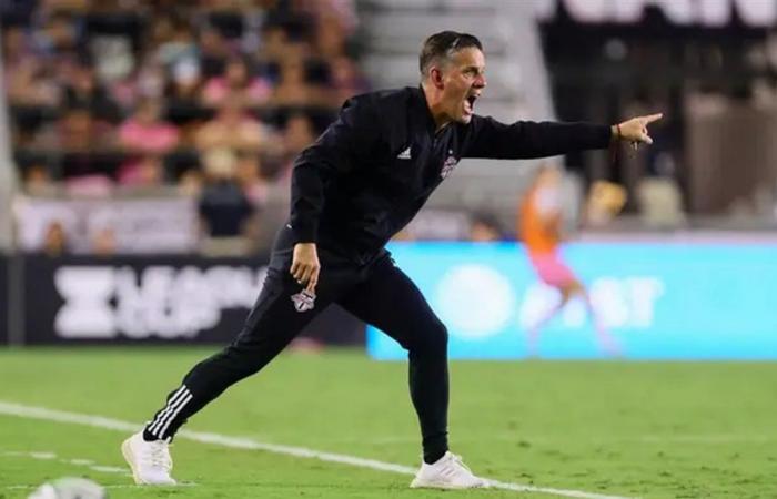 إندونيسيا تعيّن جون هردمان مدربًا جديدًا رغم جدل "طائرة التجسس"