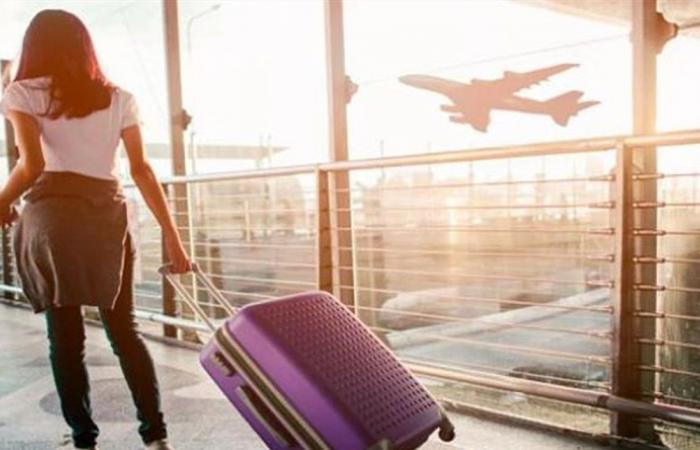 فور وصولهما إلى المطار... توقيف خبيرة تجميل وزوجها بتهمة غسيل الأموال