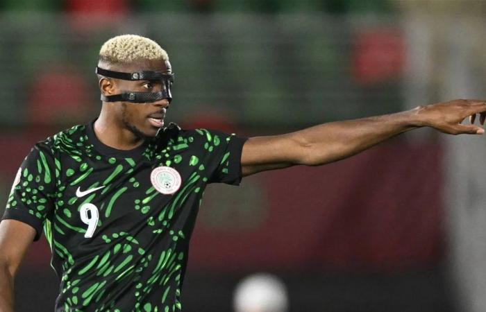 أوسيمهن غاضب من زميله لوكمان رغم فوز نيجيريا