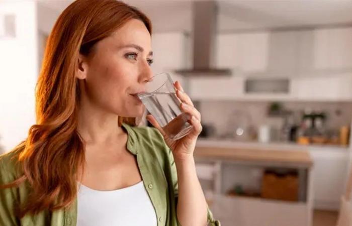 منعاً لتسللها الى جسم الانسان.. طريقة سهلة لإزالة "البلاستيك" من المياه