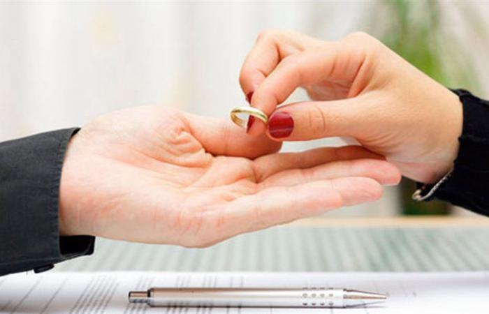 بعد 19 عاماً من الزواج... إنفصال ممثلة شهيرة جدّاً عن زوجها الفنان