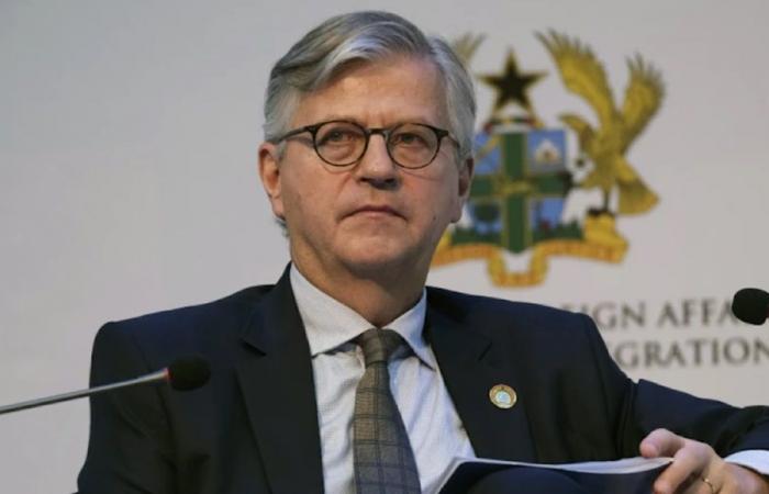 لا كروا اختتم محطته اللبنانية من جولته في المنطقة