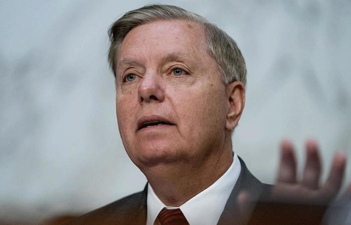 غراهام: ترامب وافق على فرض عقوبات على روسيا