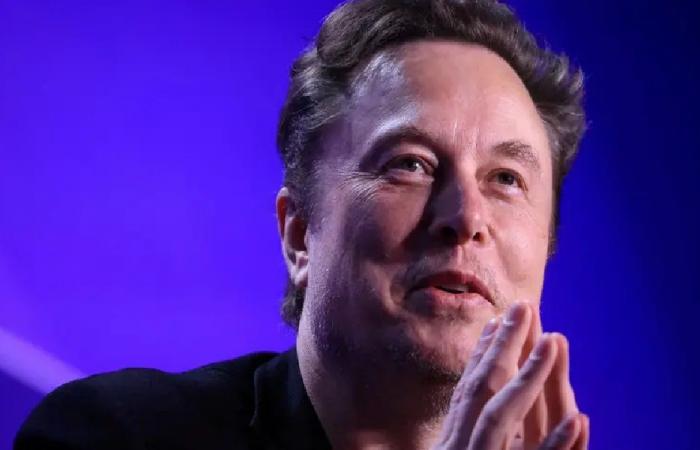 خلاف علني يشتعل بين إيلون ماسك ورئيس “رايان إير”