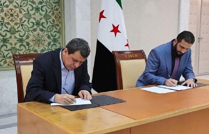 القائد العام لـ”قسد” في طريقه إلى دمشق للقاء الشرع