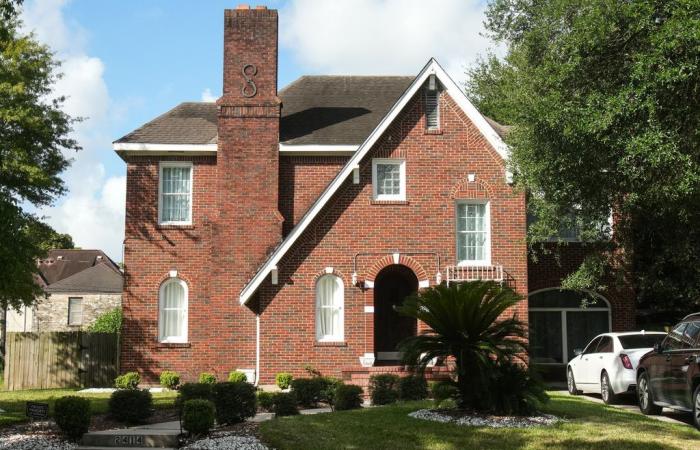 قبل الشهرة والقصور.. شاهدوا أين كان يعيش هؤلاء المشاهير (صور)