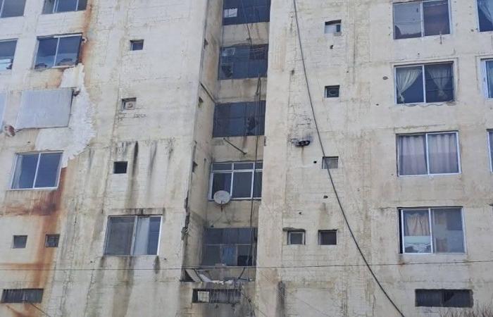 إنذار بإخلاء مبنى مهدد بالسقوط في شتورا (صوَر)