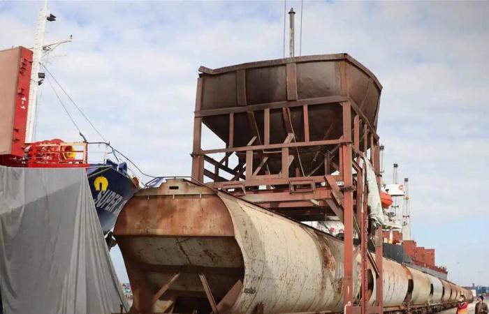 بعد انقطاع 15 عاماً.. قطار الحبوب يربط مرفأ اللاذقية بحلب مجدداً