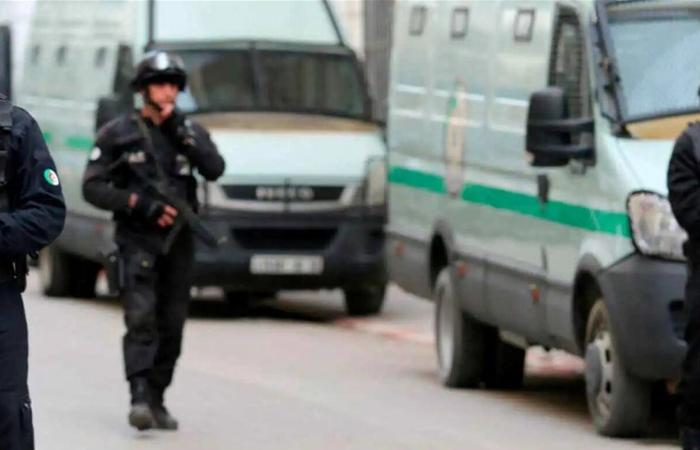 جريمة مأساوية تهز الجزائر.. أب يقتل ابنته داخل المنزل