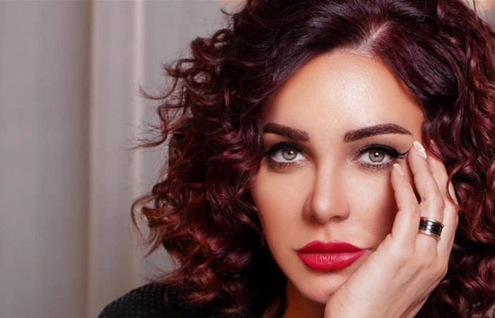 بعد رحيل هدى شعراوي المأساوي.. تهديدات تطال سلاف فواخرجي وهكذا ردت عليها (صورة)