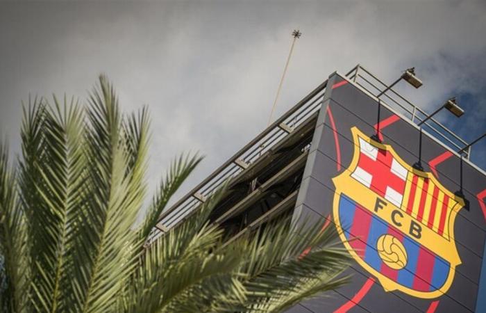 انضمام أول لاعب مصري إلى برشلونة.. من هو؟