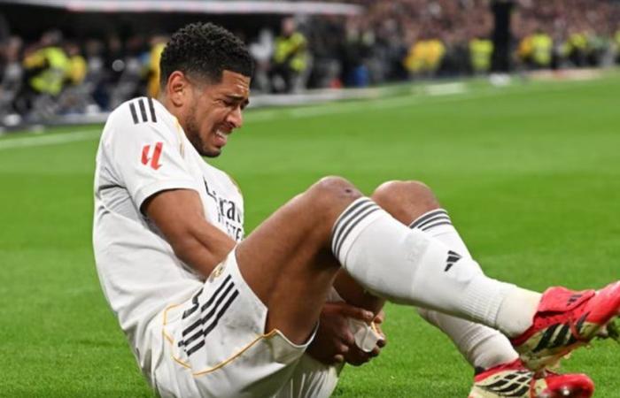 أصيب على أرض الملعب.. ريال مدريد يكشف طبيعة ما حصل مع بلينغهام ومدة غيابه