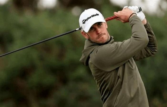 بيل يضيع 10 ملايين.. ضربة غولف تصيب مشجعًا بدل الحفرة