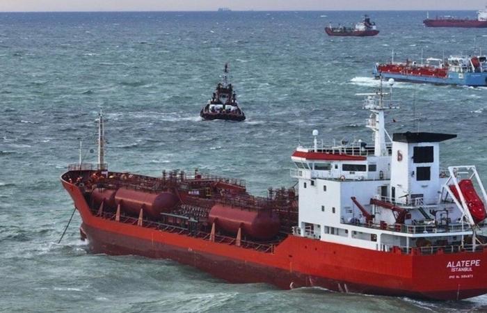 اقتراب زوارق إيرانية من ناقلة نفط أميركية في مضيق هرمز