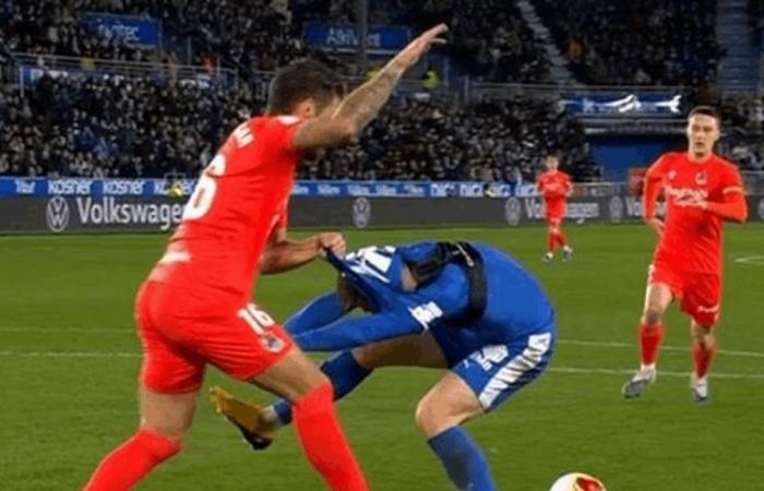 "أغرب ركلة جزاء" تشعل ربع نهائي كأس الملك (فيديو)