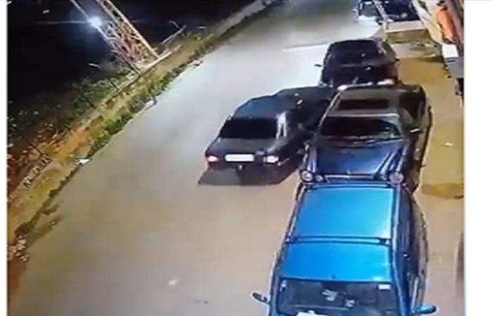 بالفيديو... اصطدم بسيارتين وفرّ!