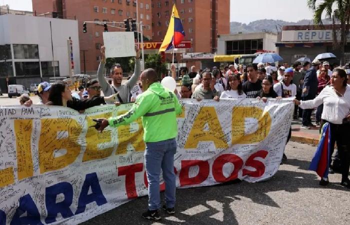 احتجاجات في كاراكاس للإفراج عن “المعتقلين السياسيين”