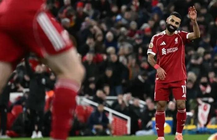 صلاح يوافق لوكيله على بدء مفاوضات الانتقال إلى اتحاد جدة