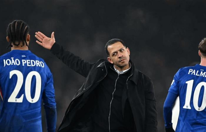 "احكموا عليّ في الملعب".. رسالة روسينيور بعد موجة السخرية