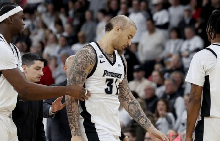 6 حالات طرد.. شجار يوقف مباراة في كرة السلة