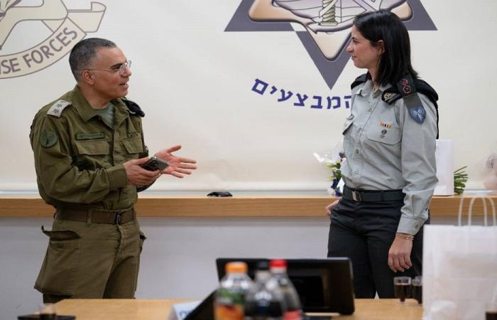 أدرعي يسلّم مهامه رسميًا إلى إيلا واوية