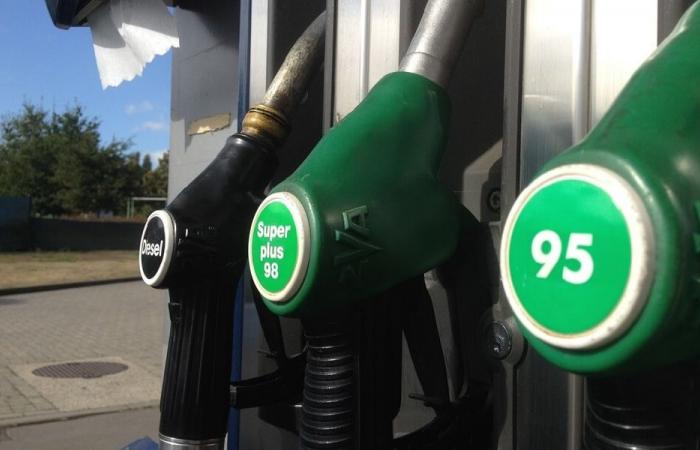 ضرائب على البنزين لتأمين تمويل زيادة الرواتب؟!