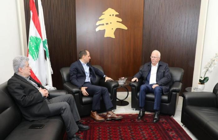 الجميّل بحث مع ميشال ضاهر في ملف حصر السلاح