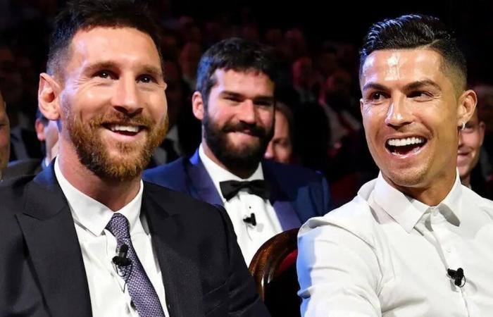 هذه أفضل تشكيلة كرة قدم على مر التاريخ.. بحسب الذكاء الإصطناعي