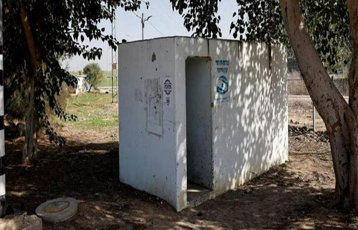 إسرائيل تنقل ملاجئ متنقلة إلى البلدات الحدودية مع لبنان