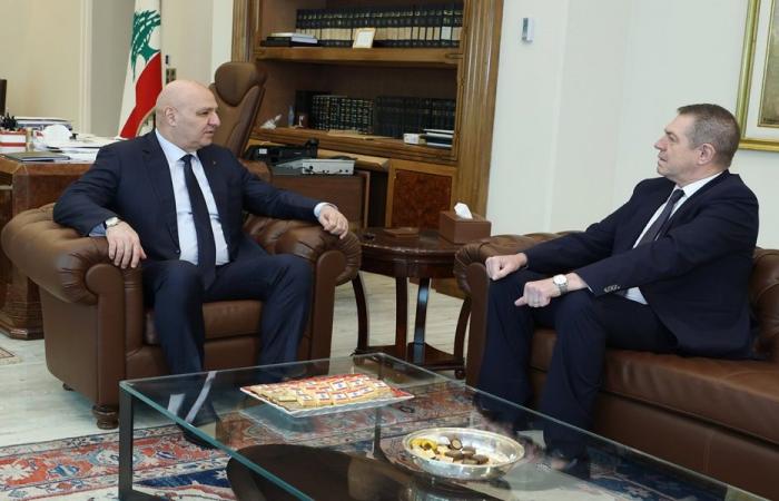 عون ينوّه بجهود سفير رومانيا