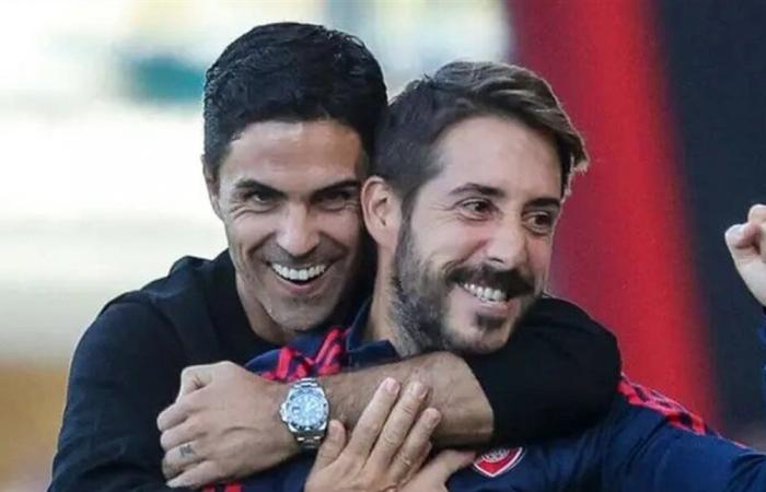 مدرب أرسنال يتقاضى أجره "بالهدف".. بند يثير الجدل في الدوري الإنجليزي