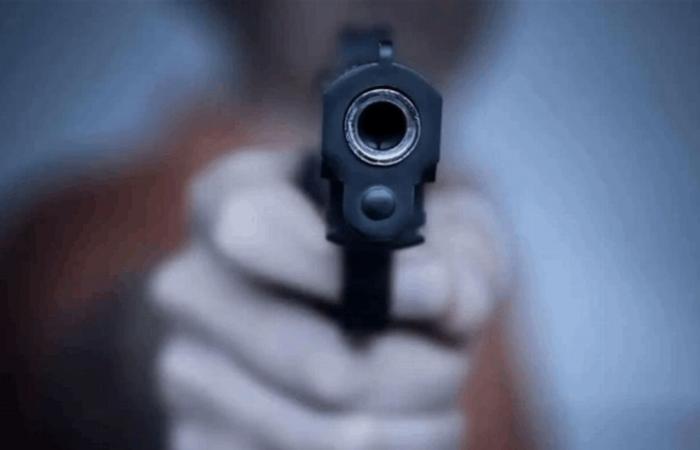 جريمة مروّعة في بلد عربي.. قتل والديه وهرب