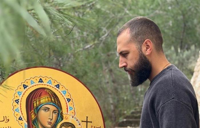 ريشة تكتب الصلاة: جيروم فرح ومسيرة "كتابة الأيقونة" بين الفن والروحانية