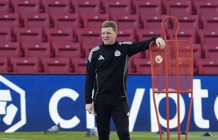 إيدي هاو يحذر من صعوبة لقاء برشلونة