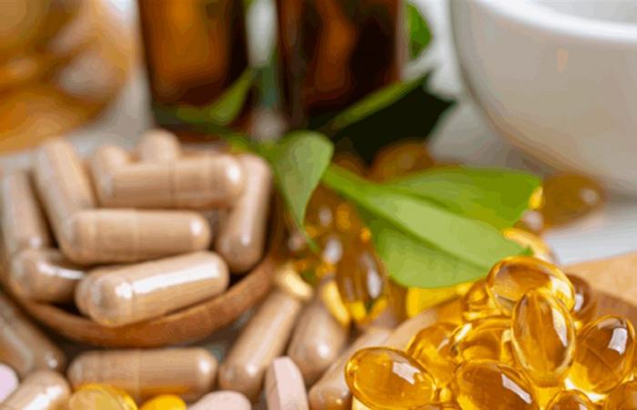 تباع عبر الإنترنت.. تحذير من "مكمّلات غذائية سامة"