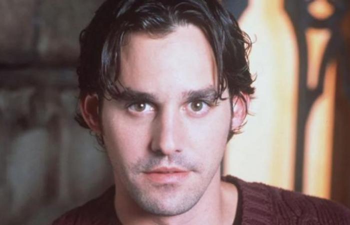 أثناء نومه.. وفاة ممثل شهير عن 54 عاما