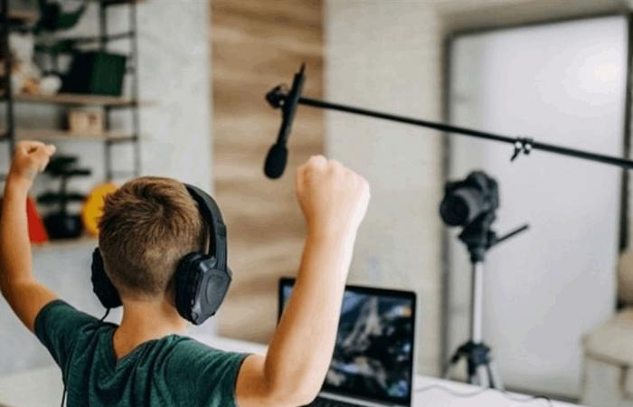 أوروبا تتجه لفرض سن أدنى لاستخدام منصات التواصل