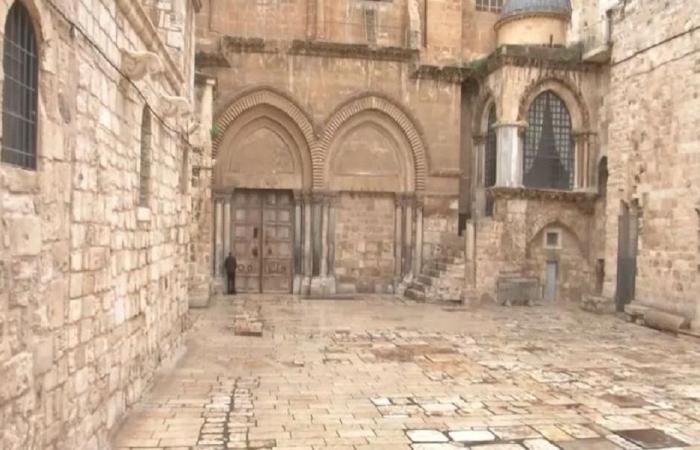 إسرائيل تمنع إقامة قداس أحد الشعانين في كنيسة القيامة