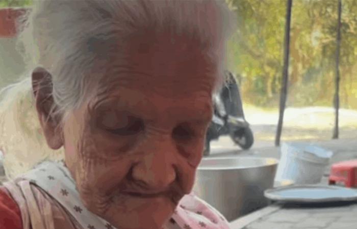 بعمر 103 سنوات.. امرأة تلفت الانظار (فيديو)