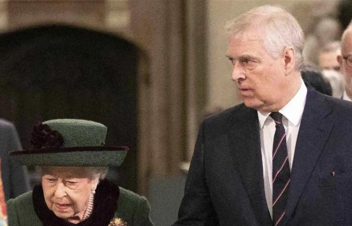 لماذا لم تُصدّق الملكة إليزابيث الثانية الإتّهامات الموّجهة إلى إبنها أندرو؟