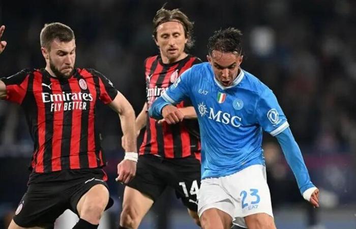 نابولي يحسم القمة أمام ميلان ويخطف وصافة الدوري الإيطالي