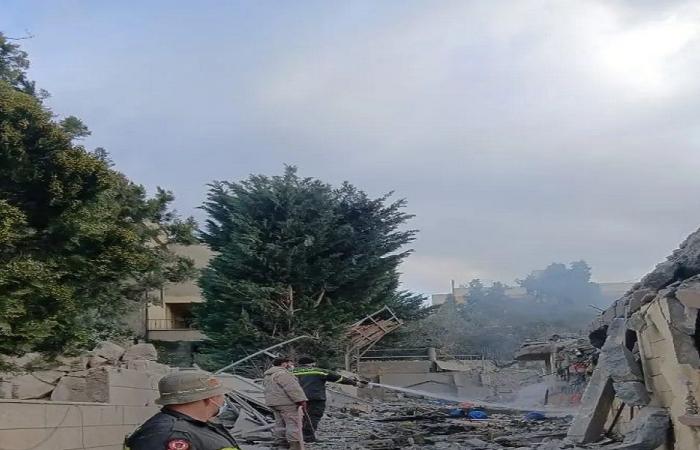 غارة تدمر منزلًا في الدوير