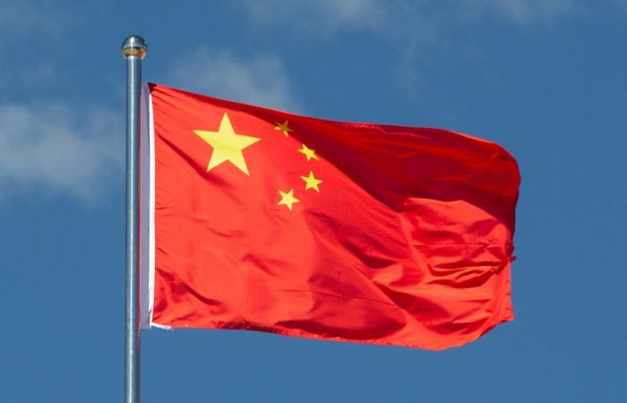 الصين تتحرك بين واشنطن وطهران