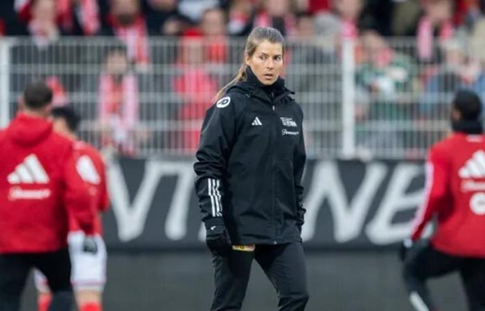 حدثٌ تاريخي في الملاعب الألمانية.. امرأة تقود فريقاً للرجال لأول مرة!