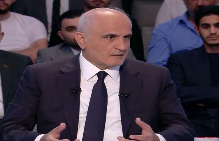 علي حسن خليل يغادر الى الرياض