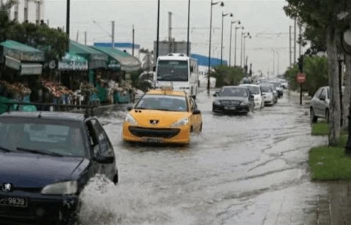تقلبات وطرق مقطوعة.. أمطار تعلق الدارسة في تونس